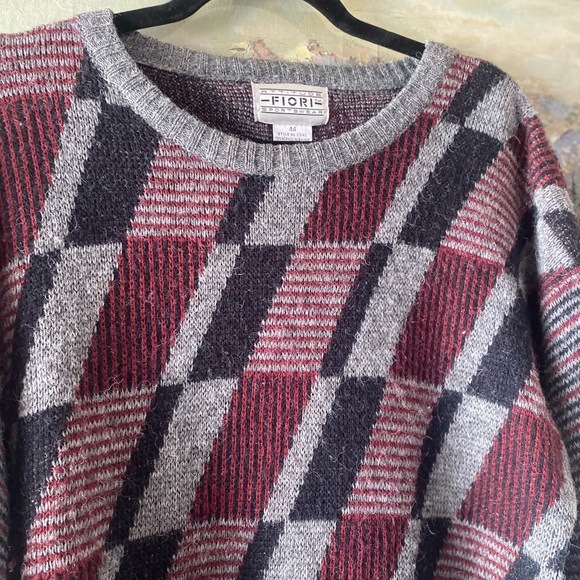 Funky sweater - Picture 2 of 3